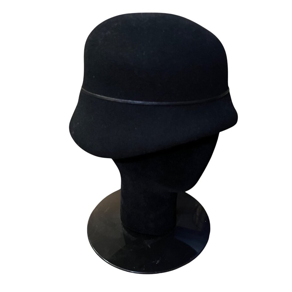 Vintage Ophelie Hats Black Wool Felt Cloche Feather Decoration Used and Box - Picture 4 of 16
